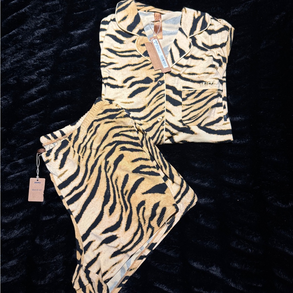 SKIMS Tiger Print Pajama Set - Picture 4 of 4